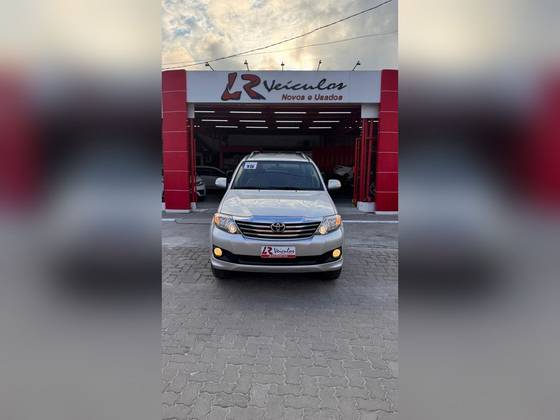TOYOTA HILUX SW4 2.7 SR 4X2 16V FLEX 4P AUTOMÁTICO